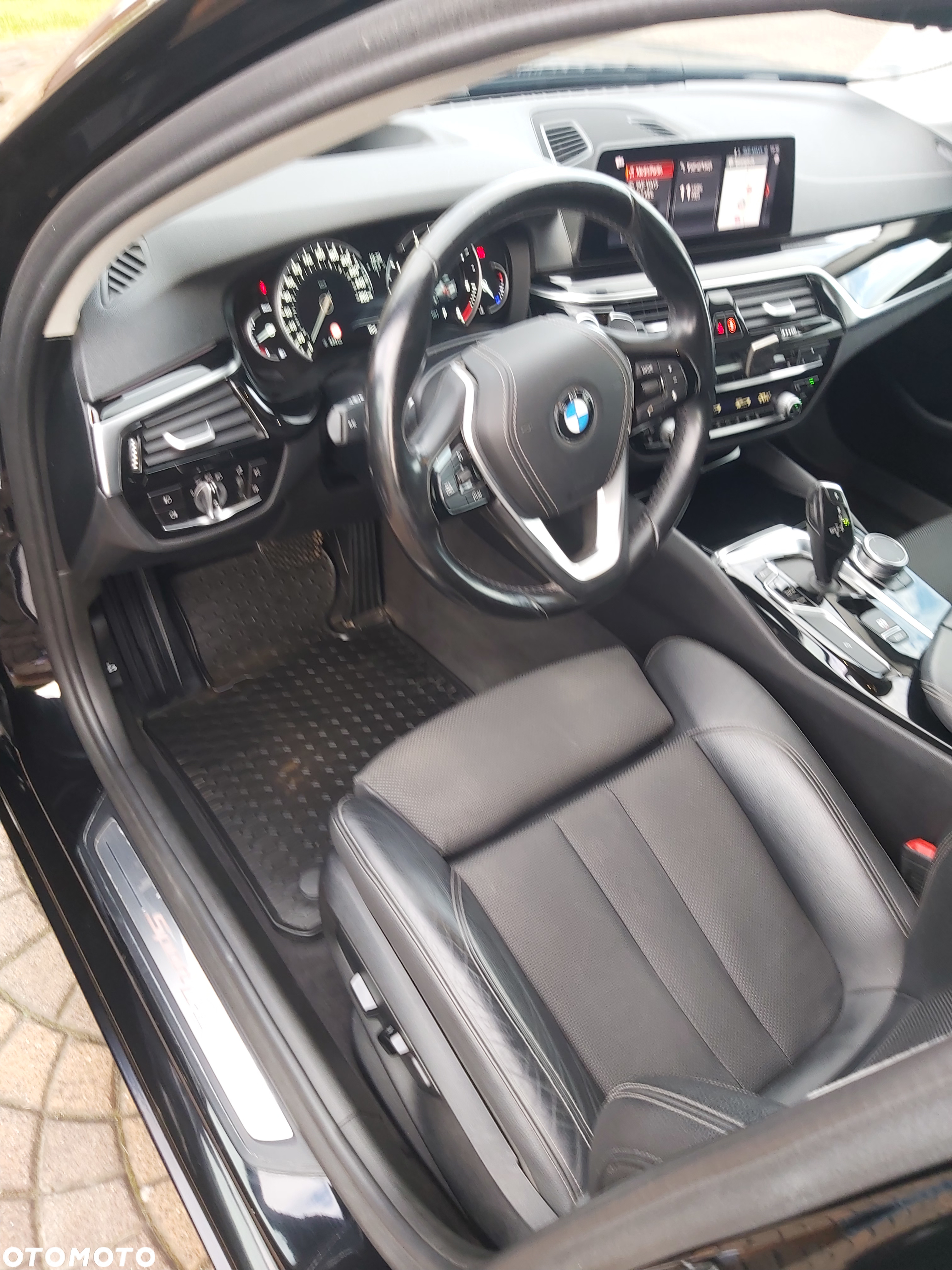 BMW Seria 5 525d Sport Line sport - 9