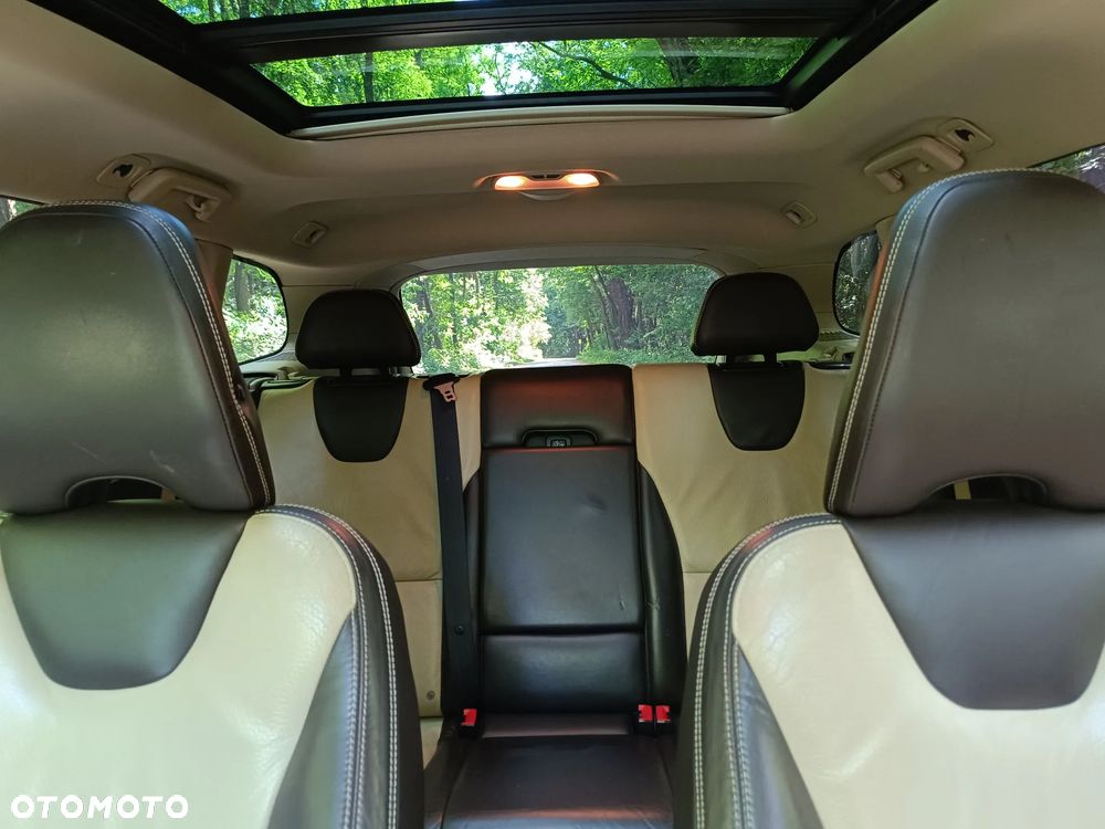 Volvo XC 60 DRIVe R Design - 25