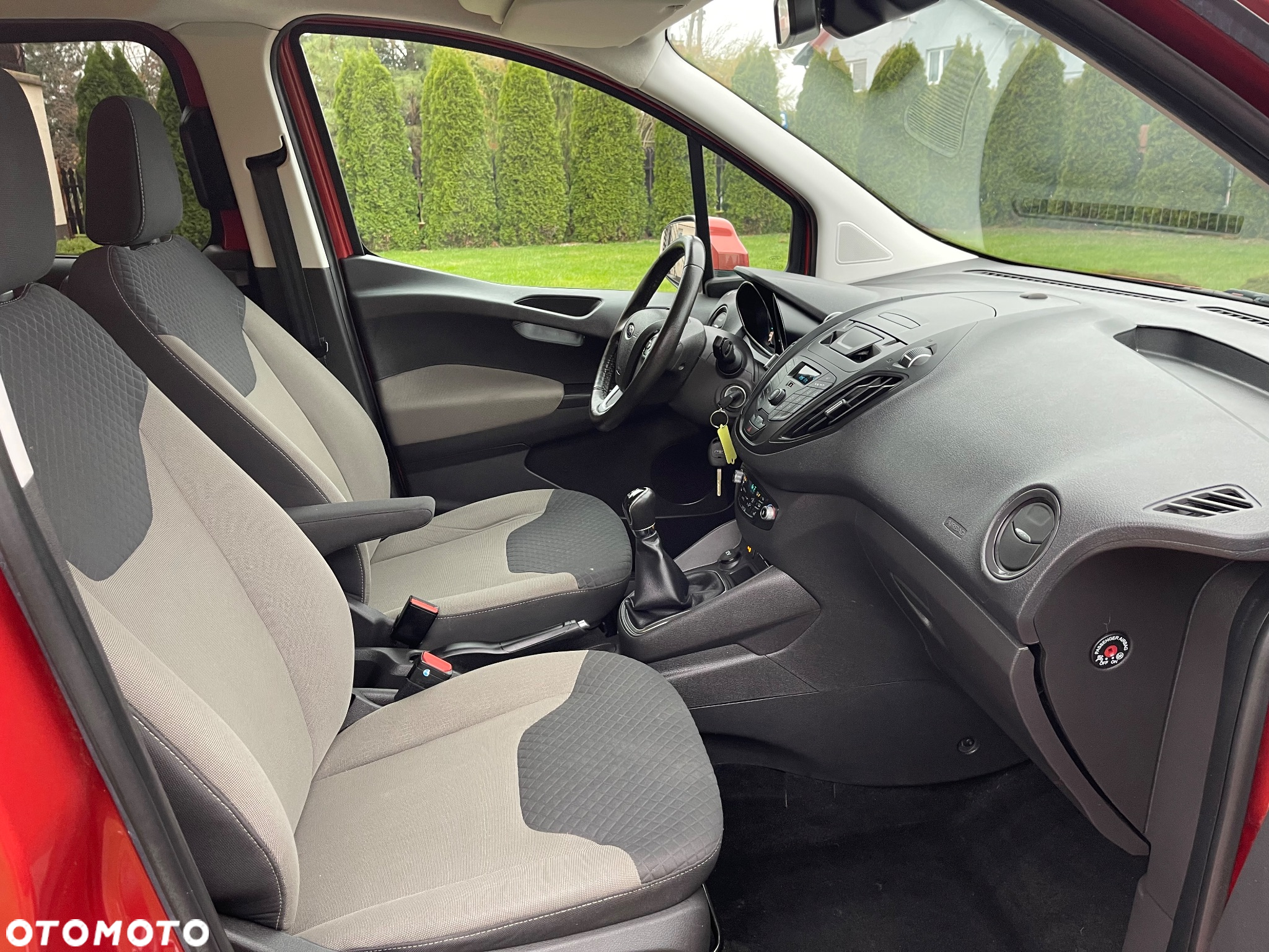 Ford Tourneo Courier 1.0 EcoBoost Sport - 11