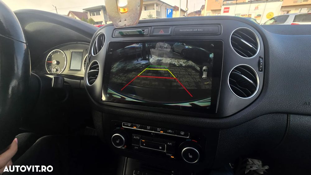 Volkswagen Tiguan 2.0 TDI 4Motion DSG Track & Style - 9