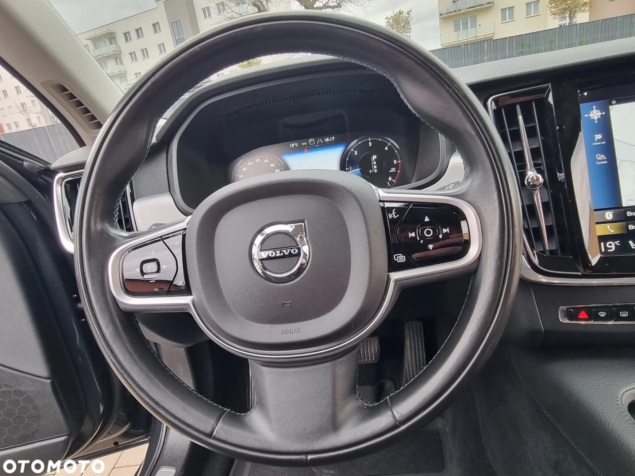 Volvo V90 D4 Geartronic Momentum Pro - 30