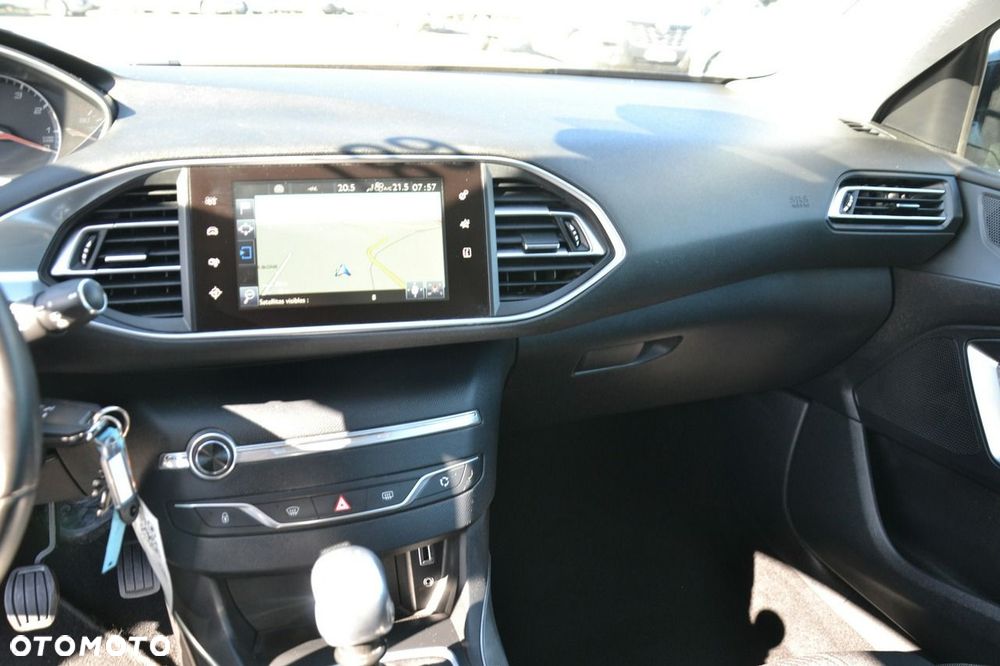 Peugeot 308 - 16
