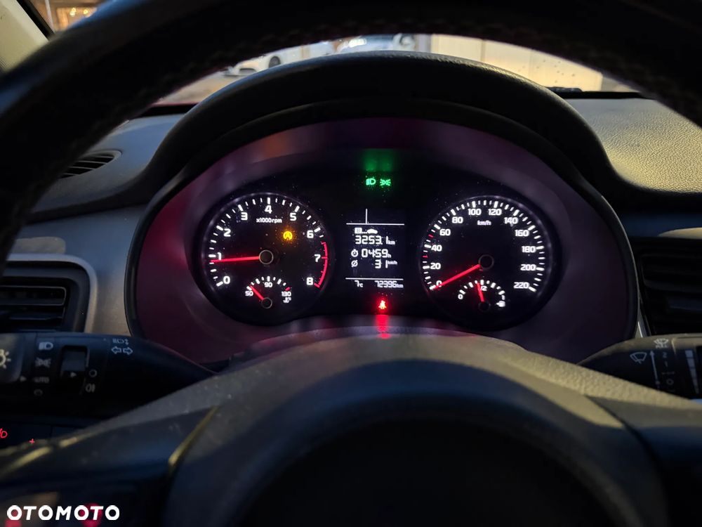 Kia Stonic 1.2 L - 12