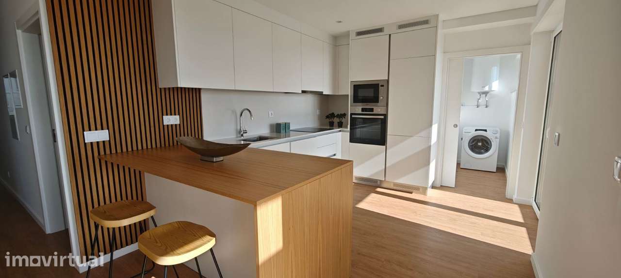 Apartamento T3 com  2 varandas e vistas de mar. A 1 minuto da praia - Grande imagem: 3/17