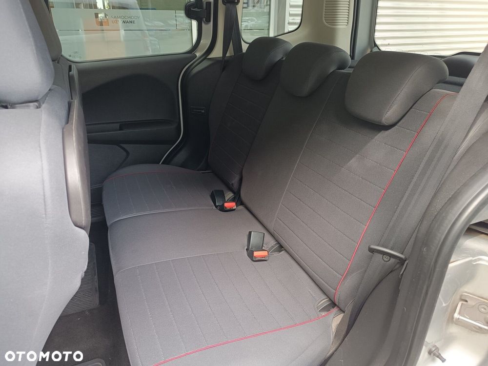Ford Tourneo Courier 1.0 EcoBoost Trend - 27