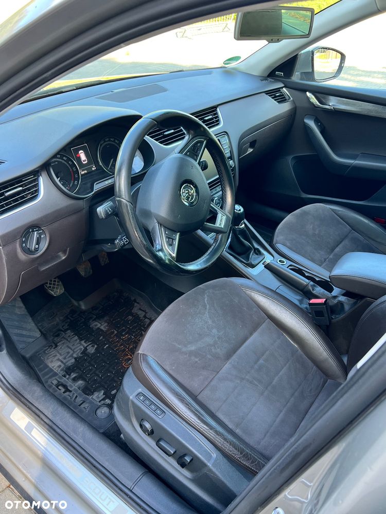 Skoda Octavia 2.0 TDI 4x4 Scout - 10