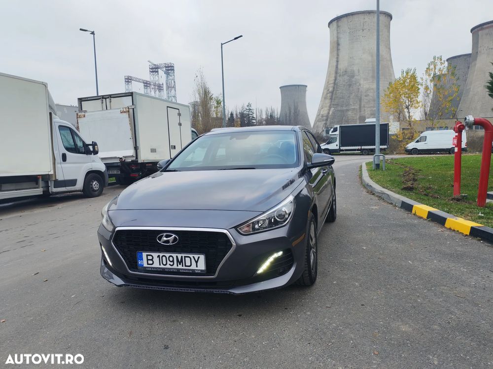 Hyundai i30 1.4 100CP 5DR M/T Highway - 1