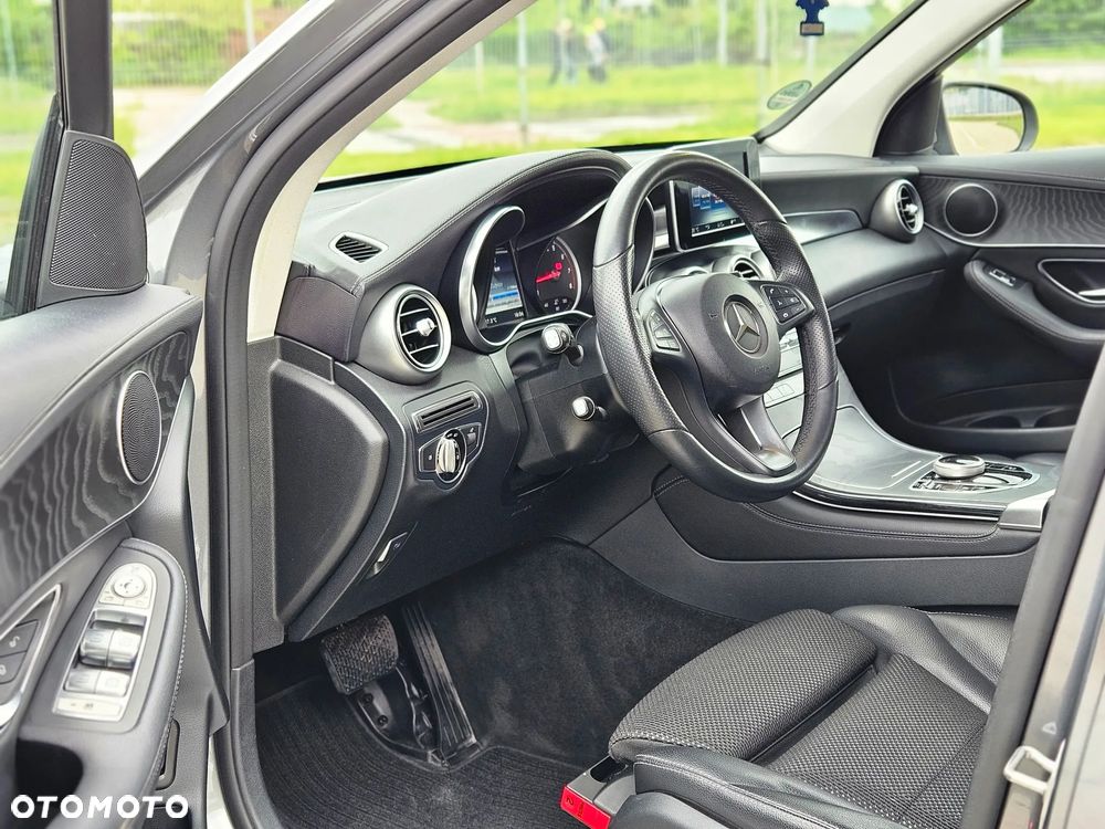 Mercedes-Benz GLC - 26