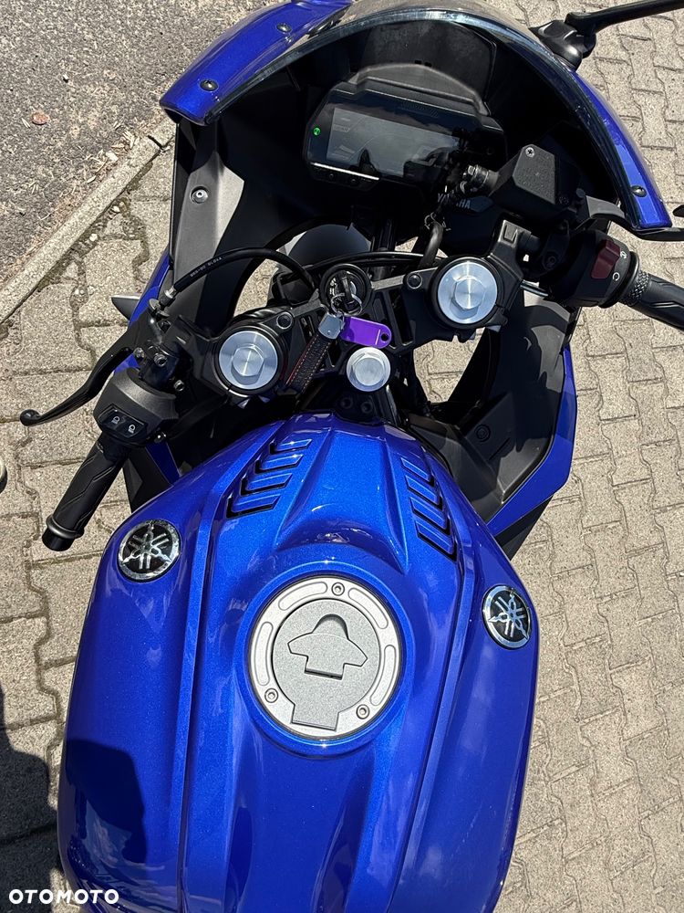 Yamaha YZF - 13