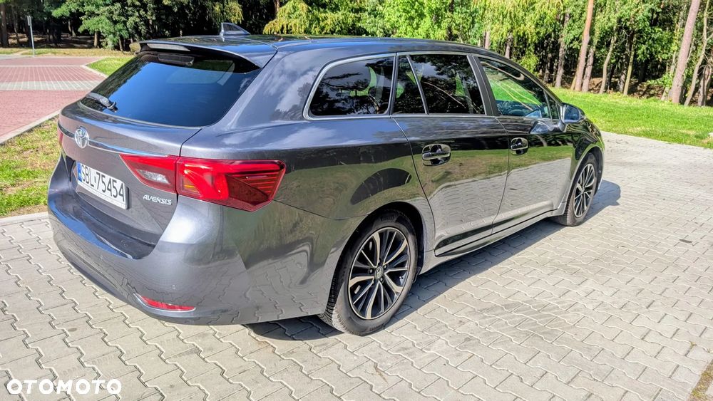 Toyota Avensis 1.8 Premium - 13
