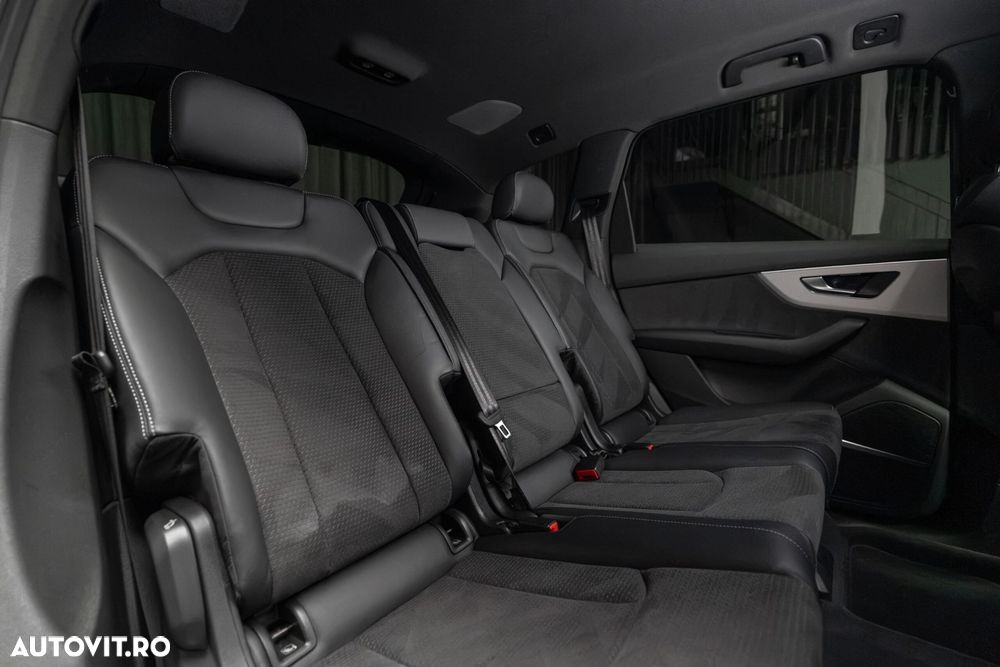 AUDI Q7 2022 — imagine 33