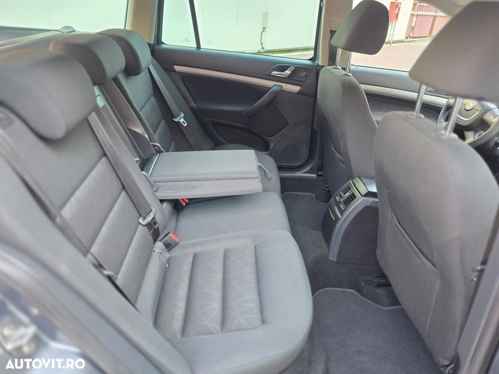 Skoda Octavia Combi 1.4 TSI FAMILY - 34