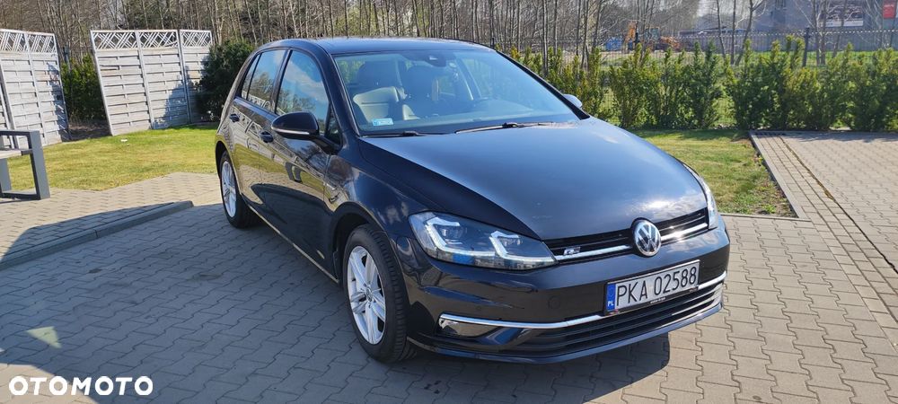 Volkswagen Golf - 1