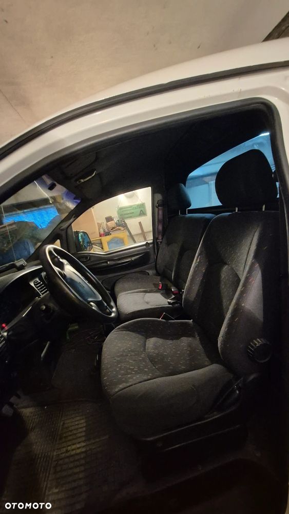 Hyundai H1 - 7