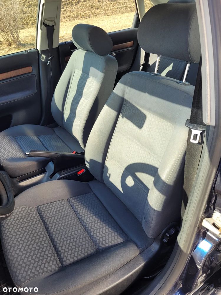 Audi A4 Limousine 1.8 - 31