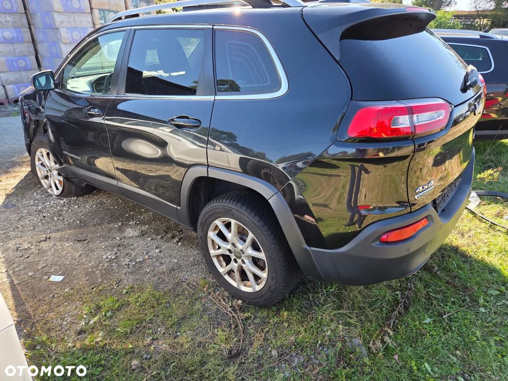 Jeep Cherokee - 19
