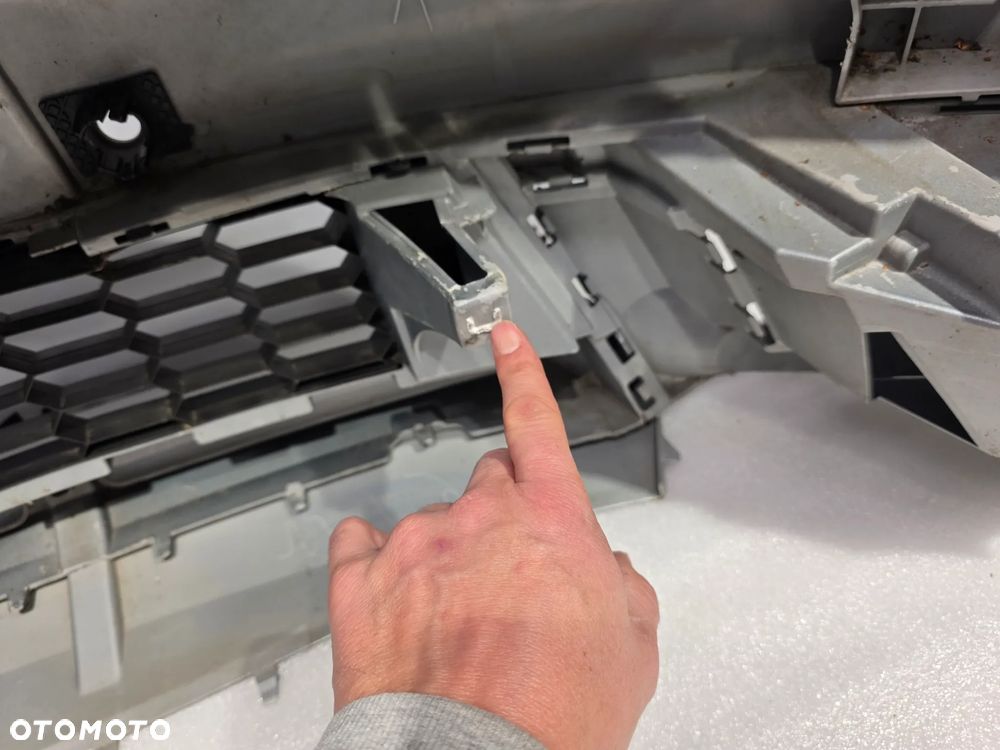 SKODA OCTAVIA III 3 SCOUT 5E0 12- ŁADNY ZDERZAK PRZEDNI PRZÓD , NA SPRYSKI + 4xPDC + GRILL + KRATKA ŚRODKOWA + SPOJLER , NR 5E0807221K , NR AUKCJI NZ1487 - 31