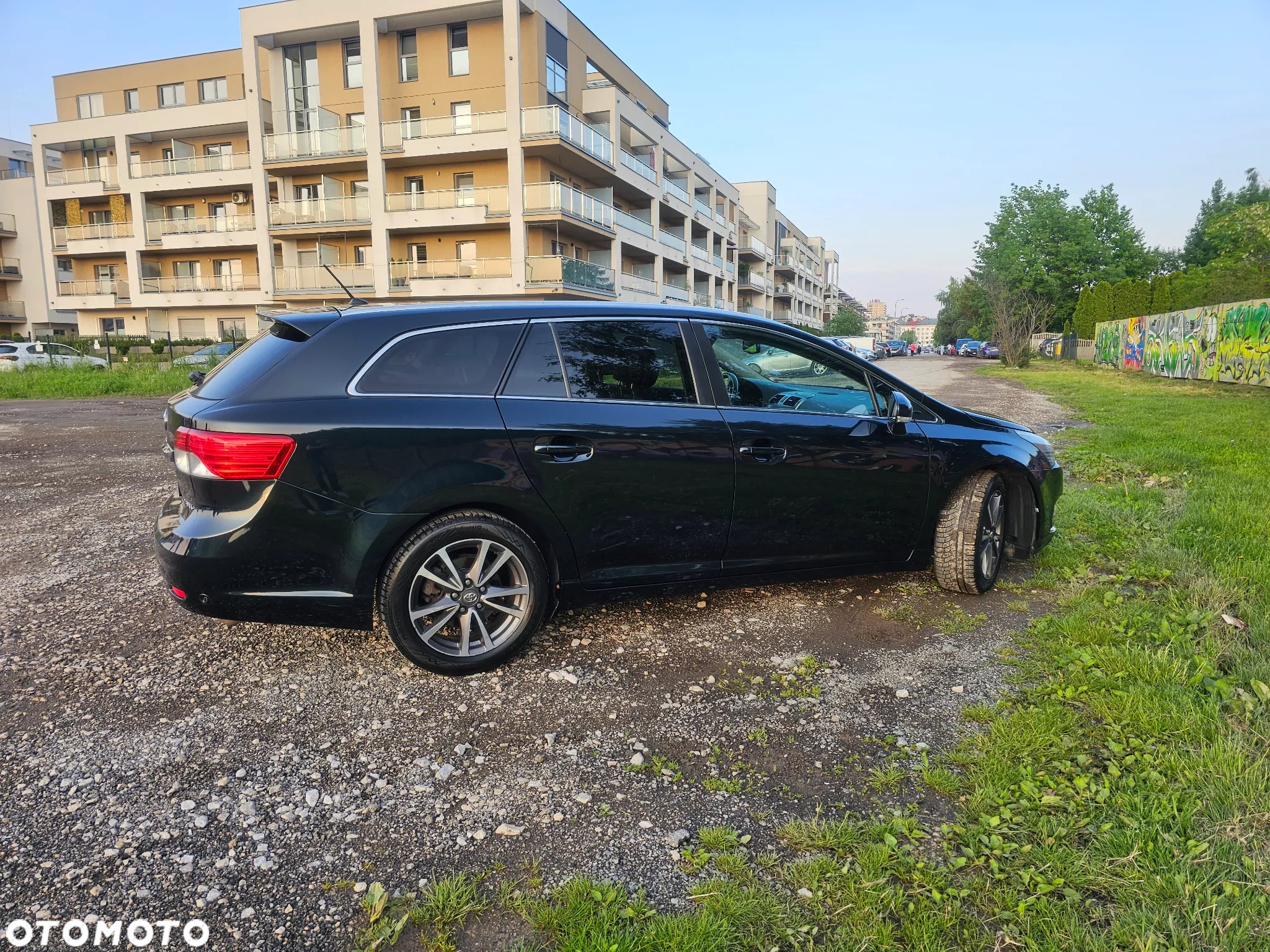 Toyota Avensis Combi 2.0 D-4D Executive - 8