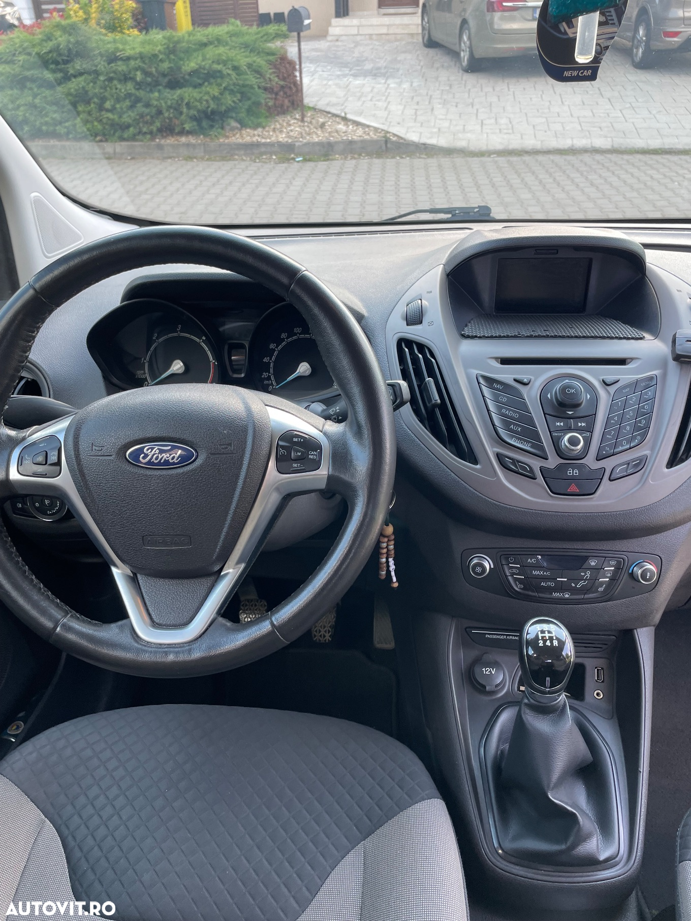 Ford Tourneo Courier 1.5 TDCi Titanium - 6