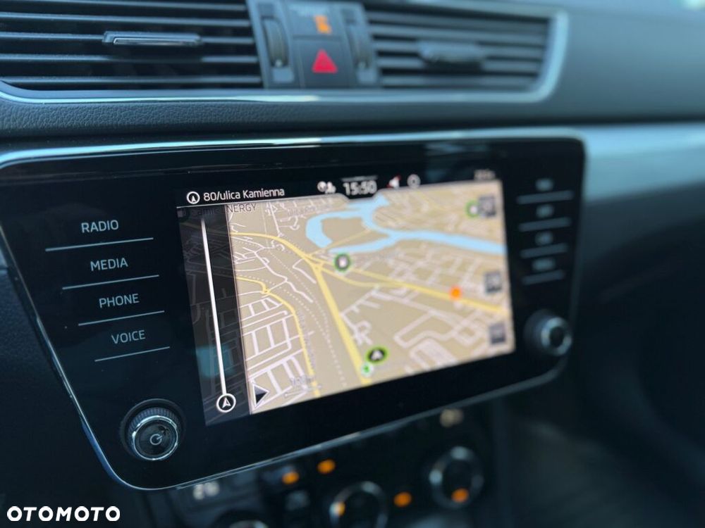 Skoda Superb 1.5 TSI Ambition DSG - 27