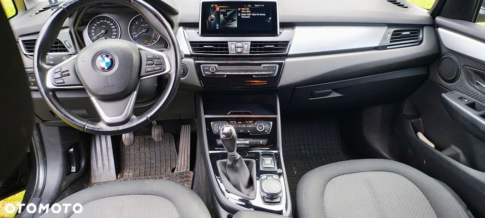 BMW Seria 2 218i - 6