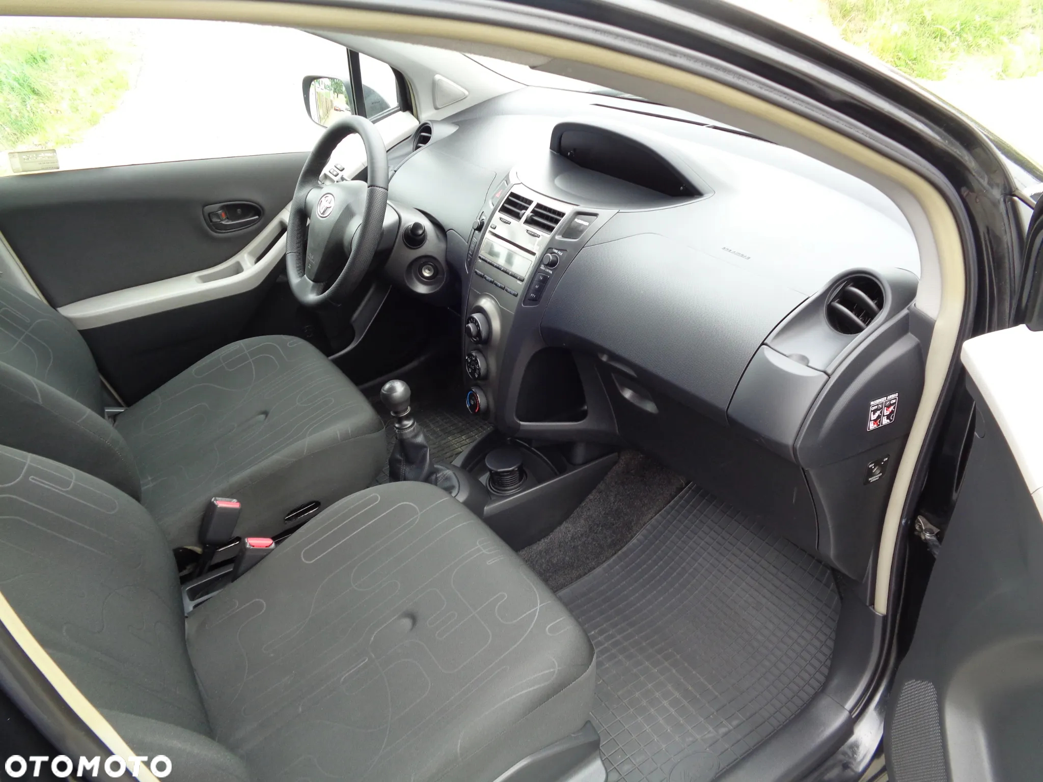 Toyota Yaris 1.33 Luna - 10