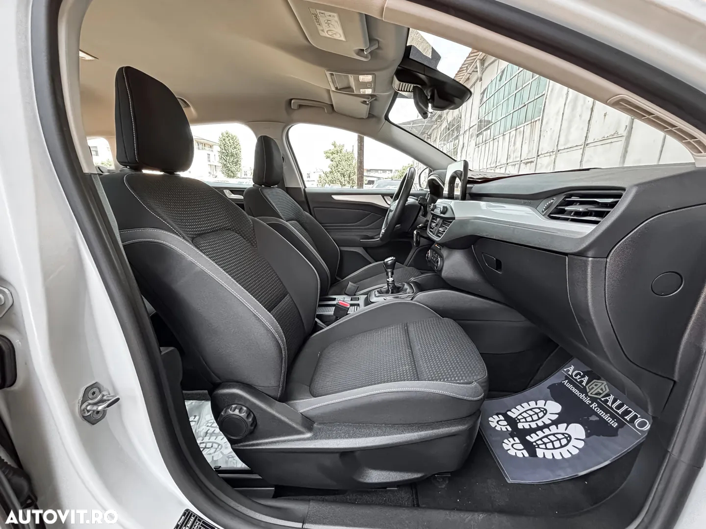 Ford Focus - 11