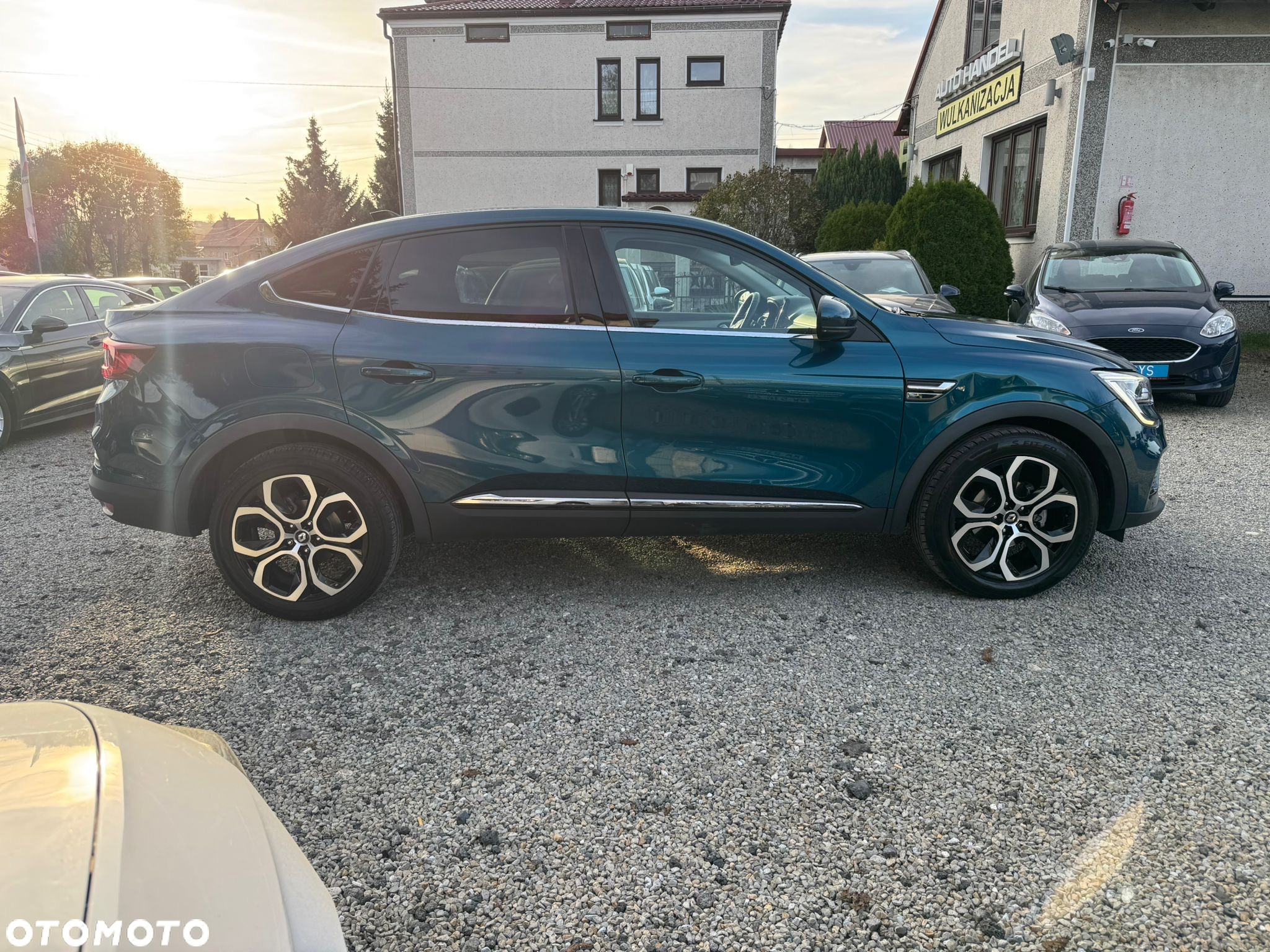 Renault Arkana 1.3 TCe mHEV Techno EDC - 9