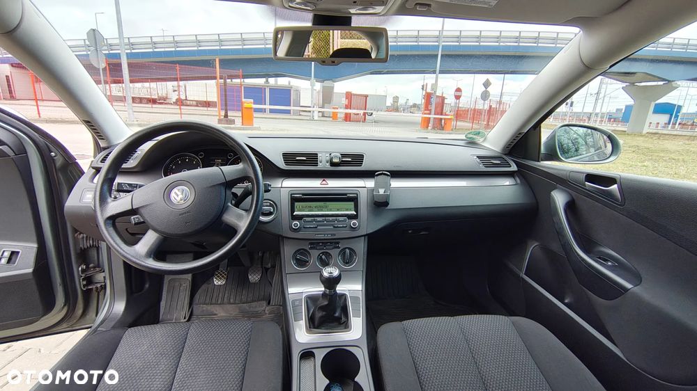 Volkswagen Passat 1.8 TSI Individual - 13