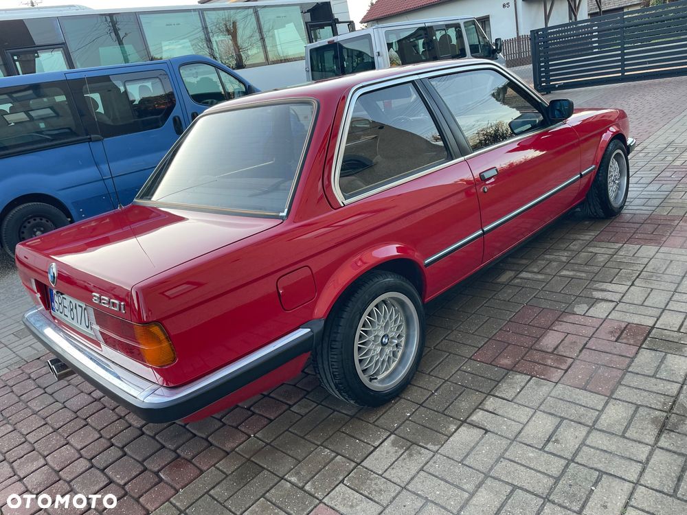 BMW Seria 3 - 16