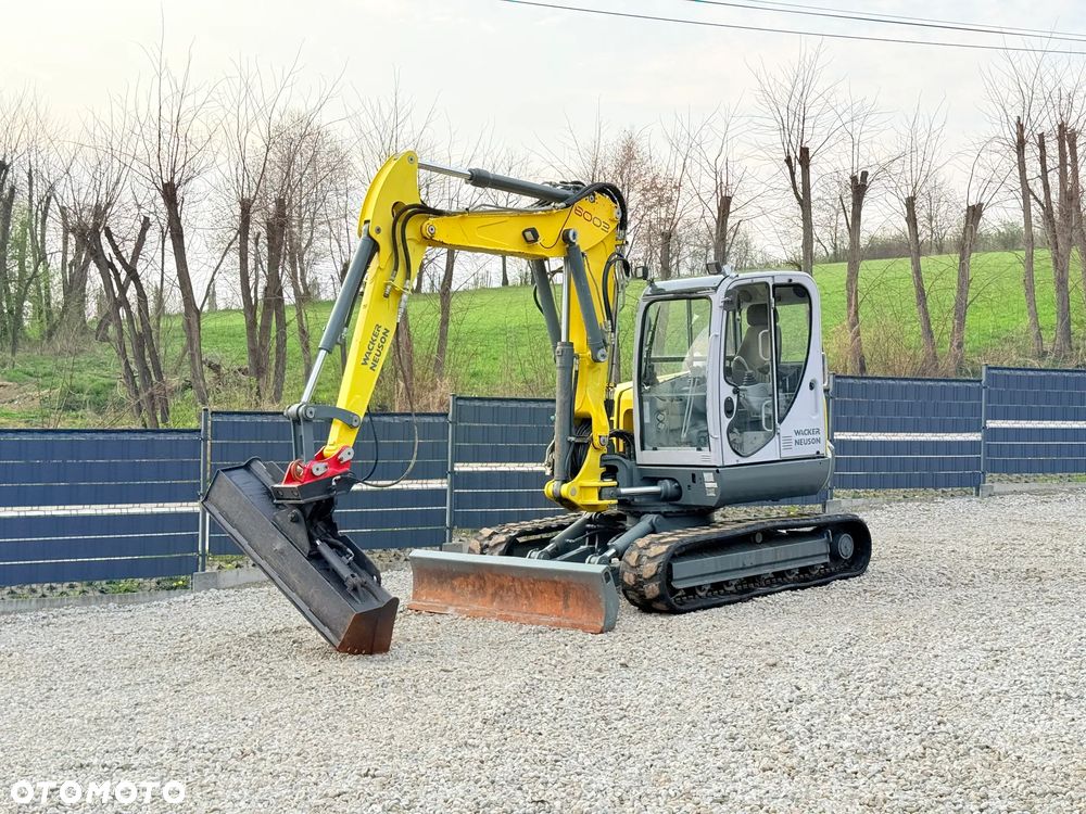 Wacker Neuson * Sprowadzona * Wacker Neuson 8003 * 3 x Ramiona * Bardzo Dobry Stan - 28