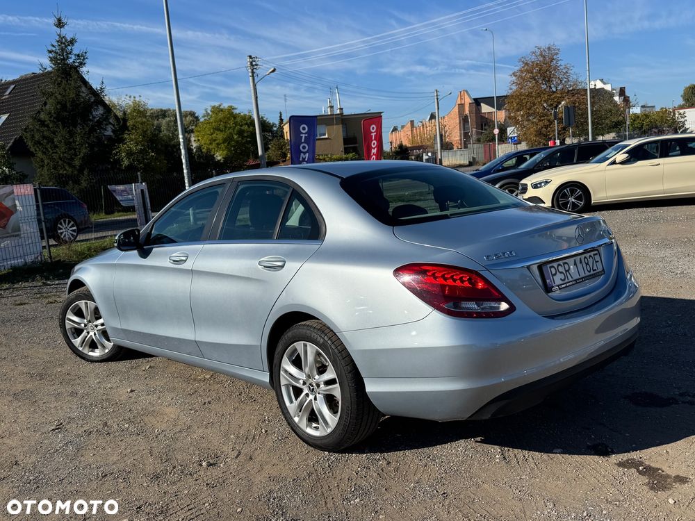 Mercedes-Benz C200 2014 photo 2