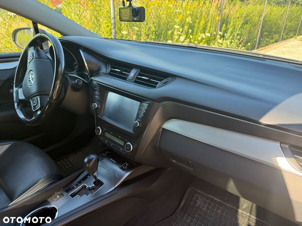 Toyota Avensis 1.8 Prestige MS - 6
