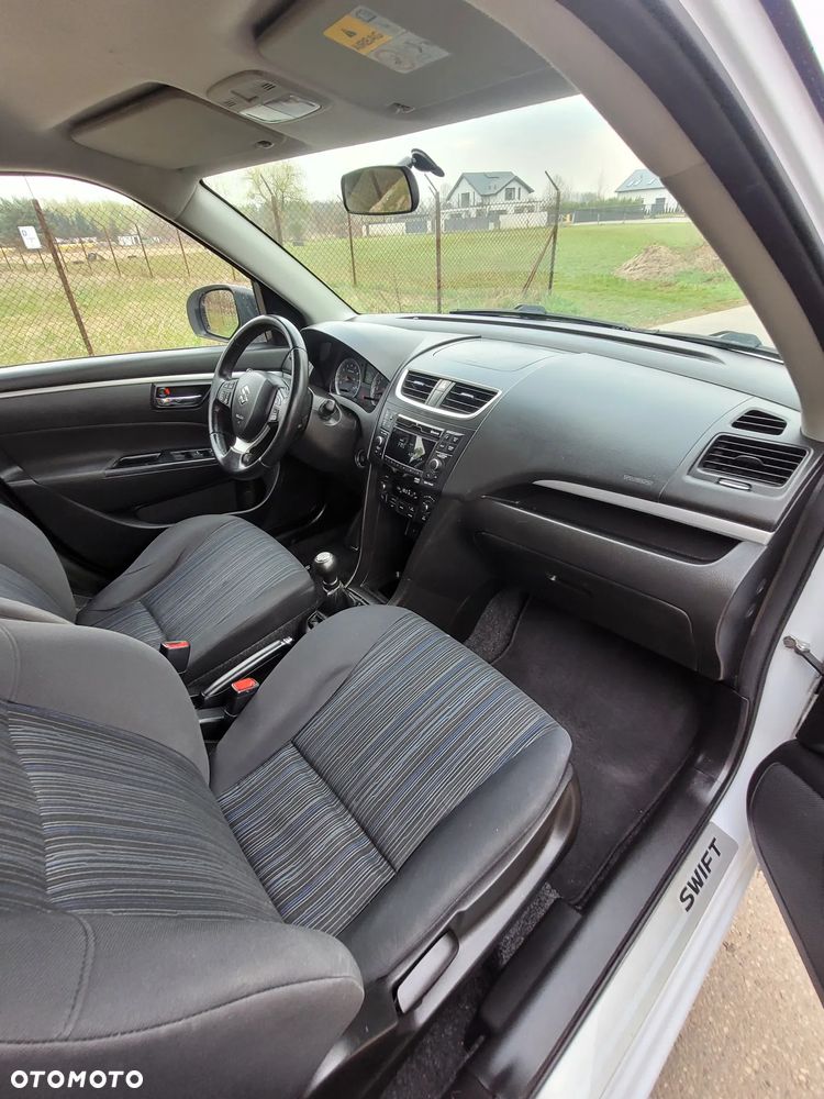 Suzuki Swift 1.3 Club dance - 17