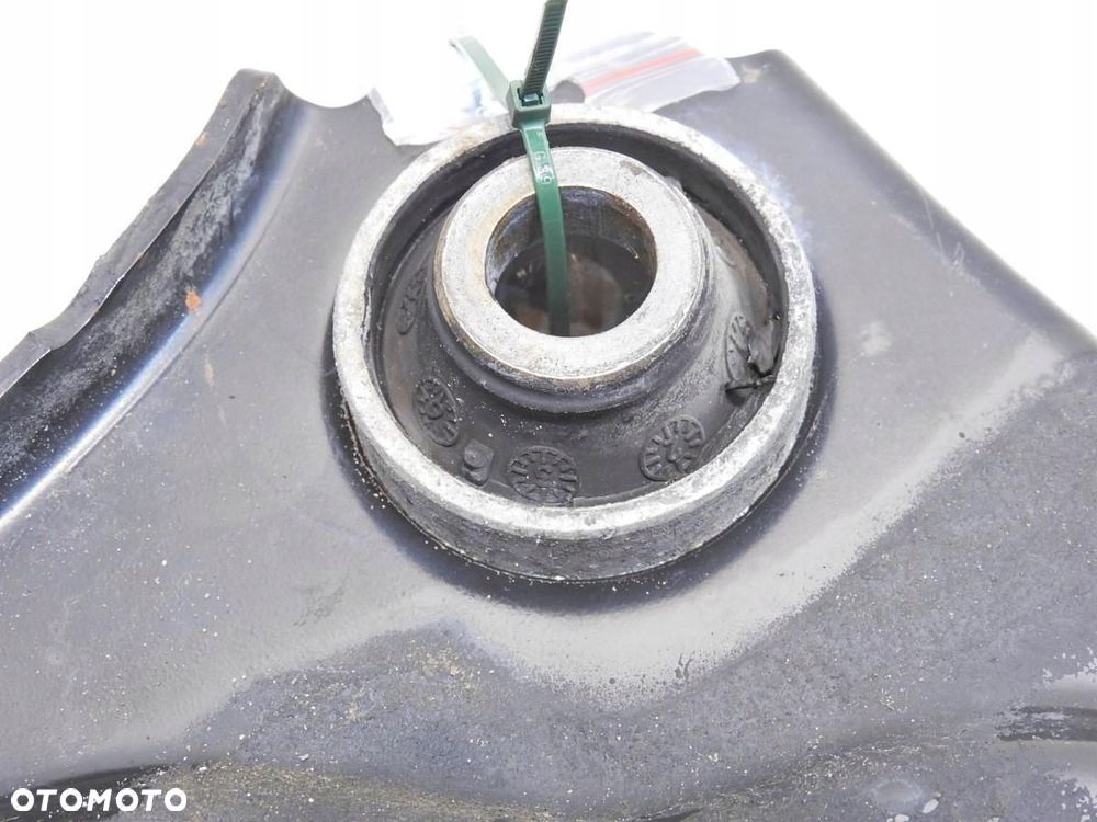 WAHACZ LEWY PRZÓD RENAULT LAGUNA III 2.0 DCI - 8