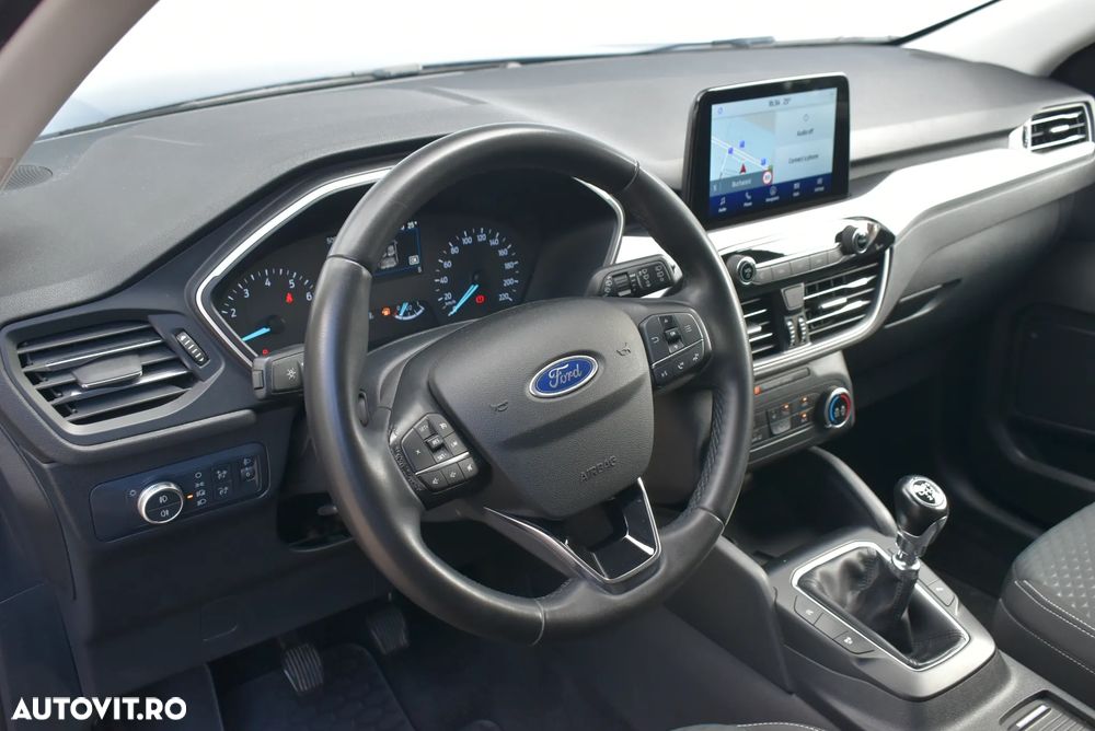 Ford Kuga - 11