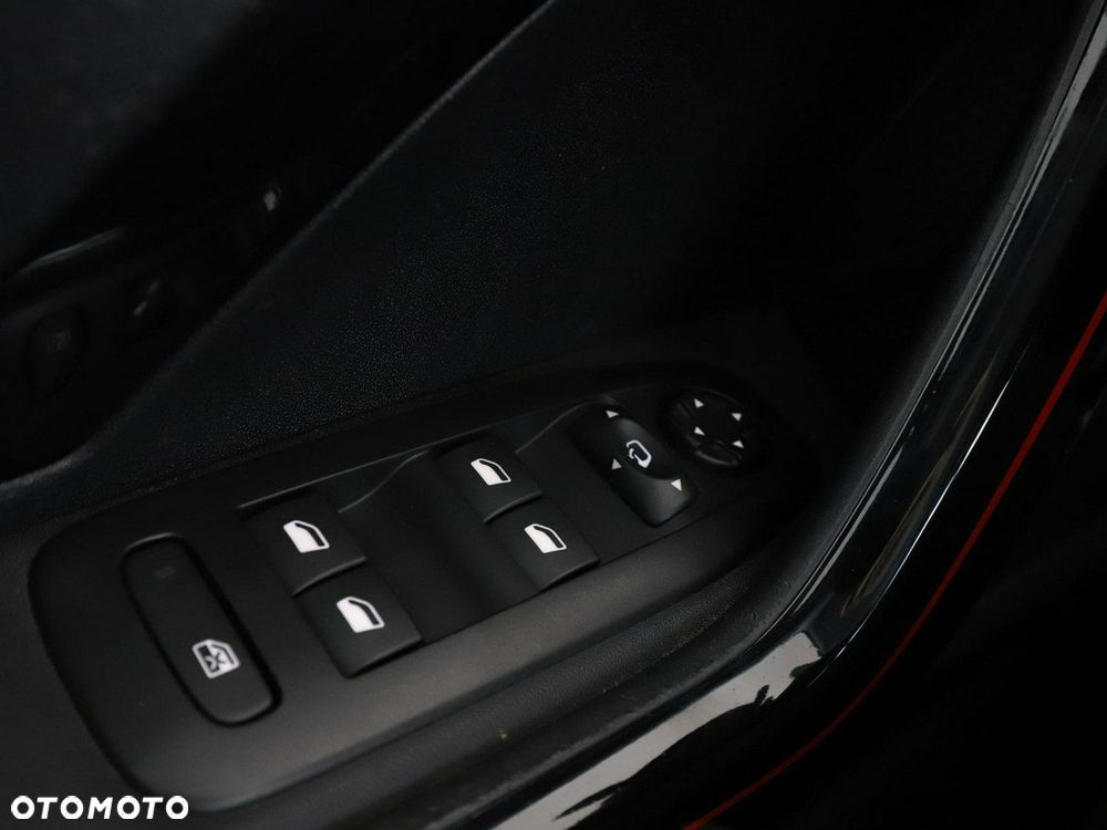 Peugeot 2008 PureTech 110 Stop&Start EAT6 GT-Line Edition - 34