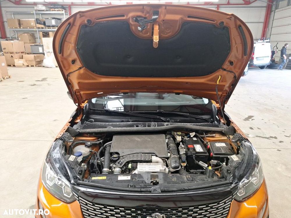 Peugeot 2008 1.2 L PureTech STT Allure - 3