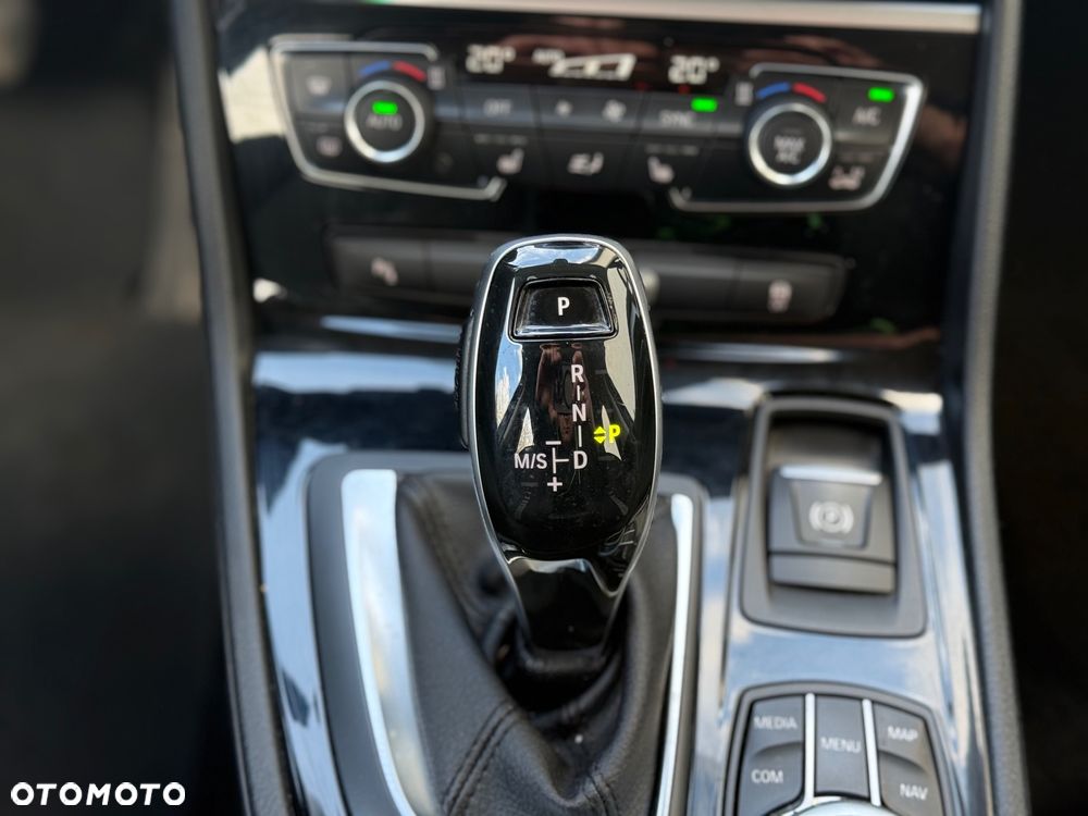 BMW Seria 2 216d GT - 31
