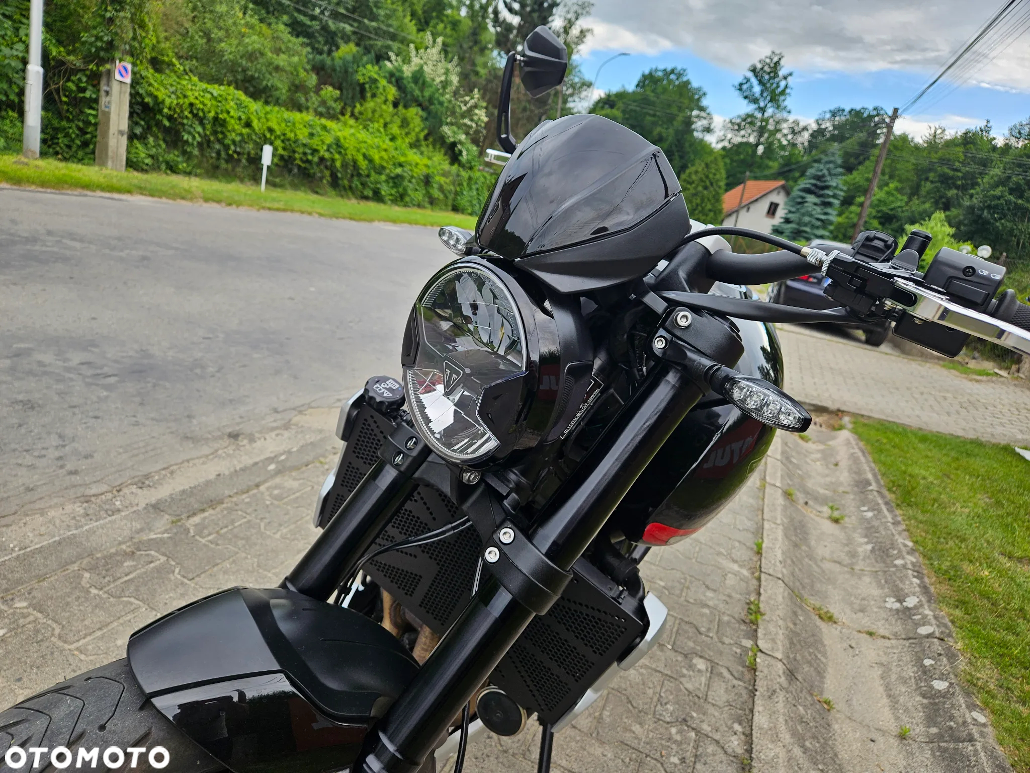 Triumph Trident - 22