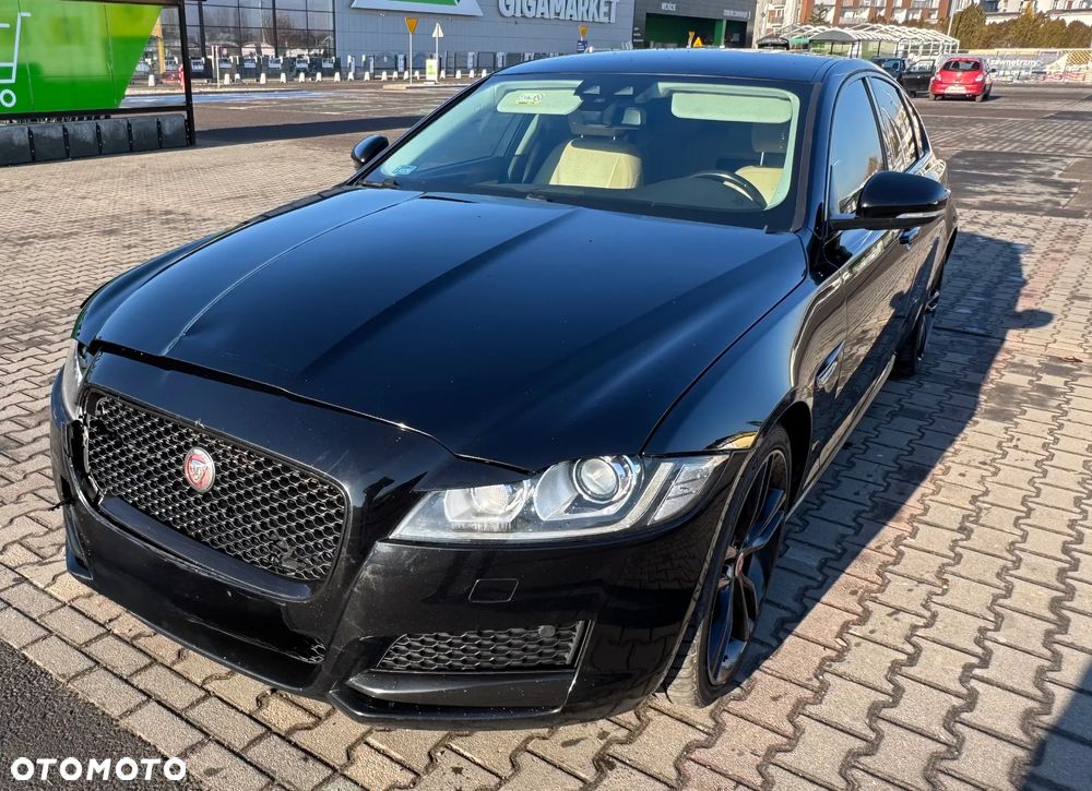 Jaguar XF 20d R-Sport - 7