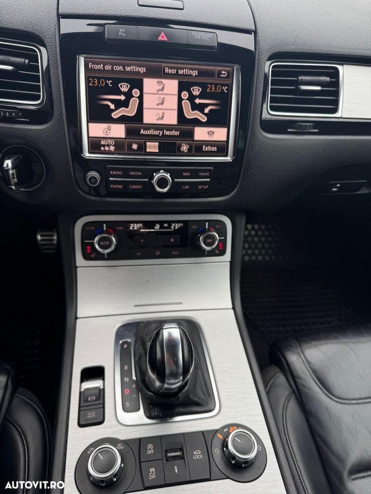 Volkswagen Touareg - 27