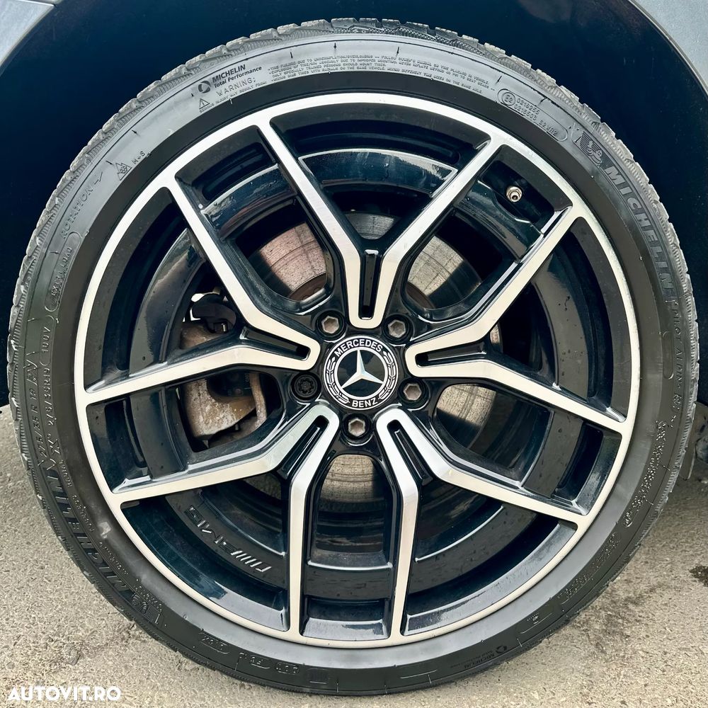 Mercedes-Benz E - 28