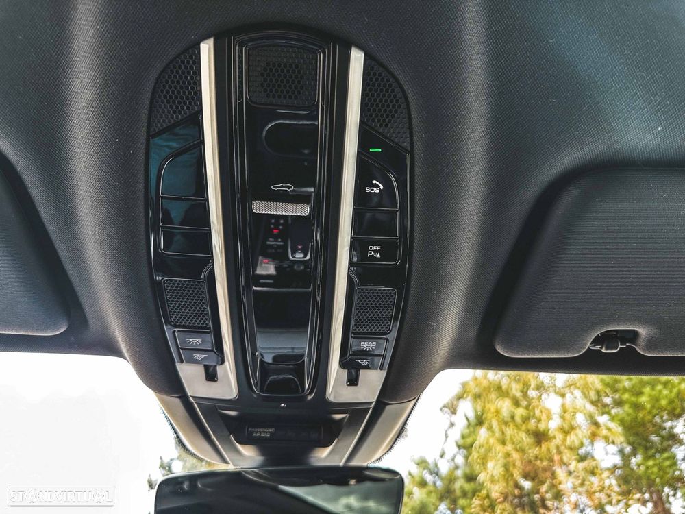 Porsche Cayenne Coupé E-Hybrid - 59