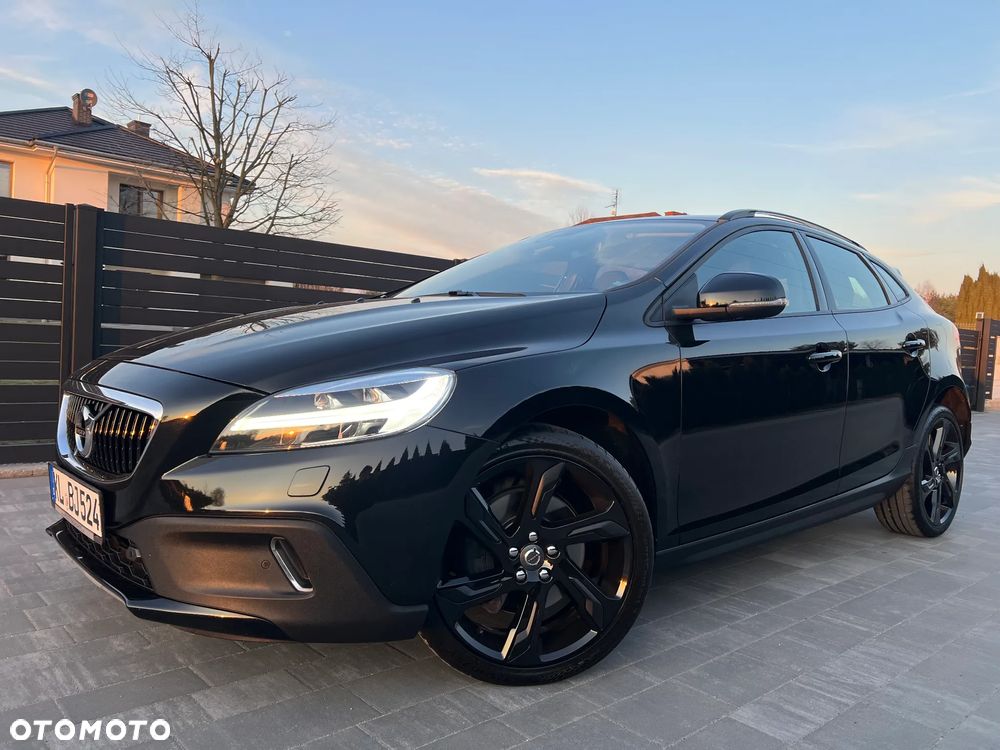 Volvo V40 Cross Country D4 Geartronic Momentum - 1