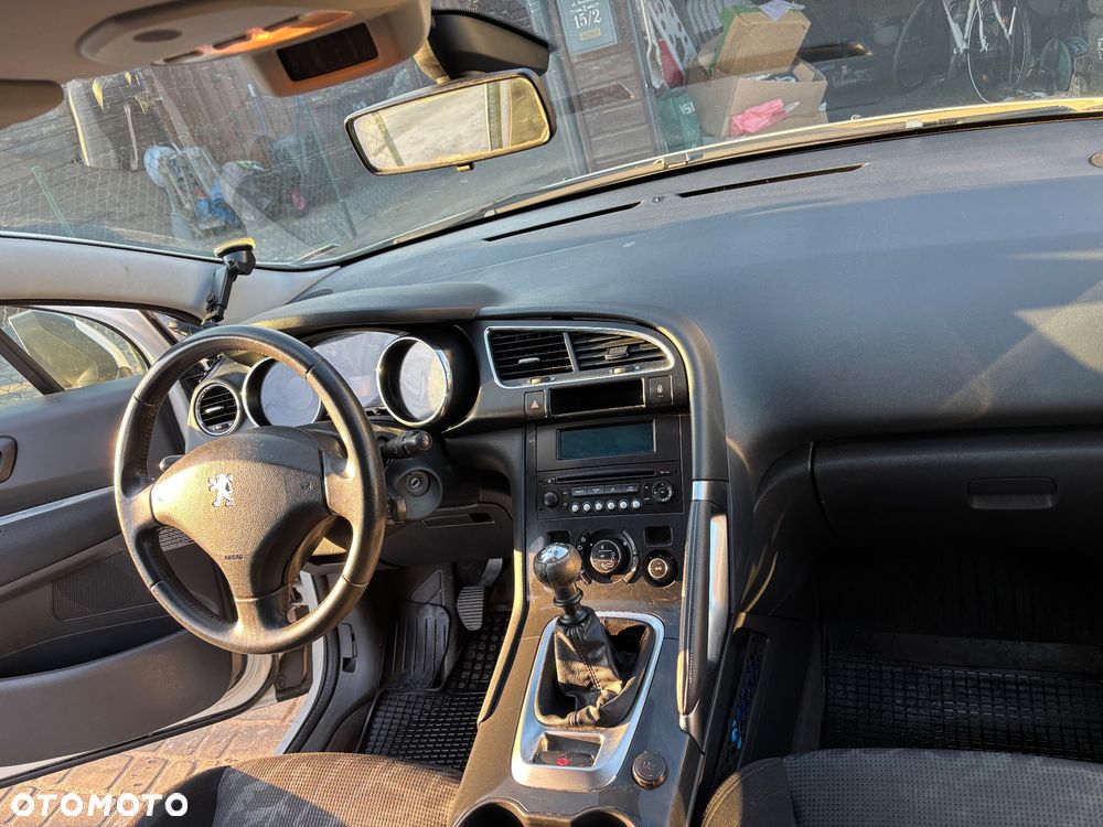Peugeot 3008 1.6 HDi Trendy - 14