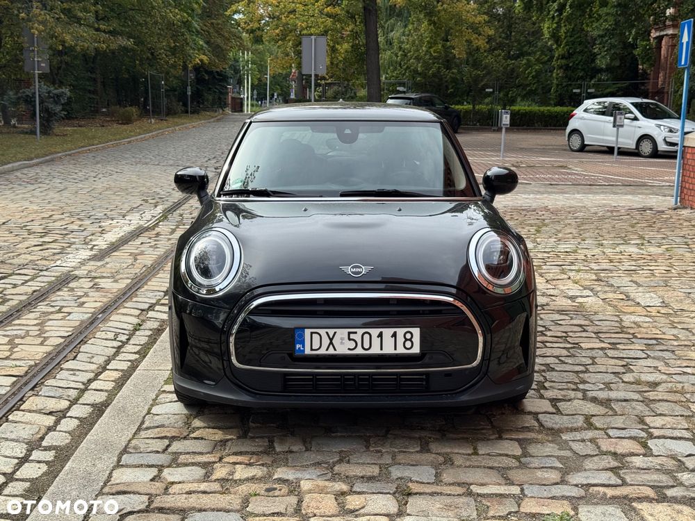 MINI Cooper Essential Trim - 18