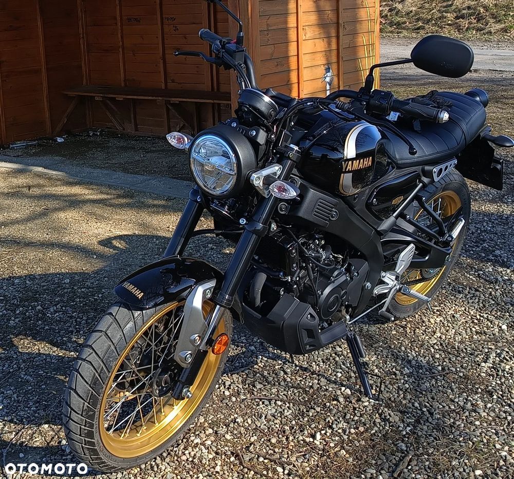 Yamaha XSR - 4