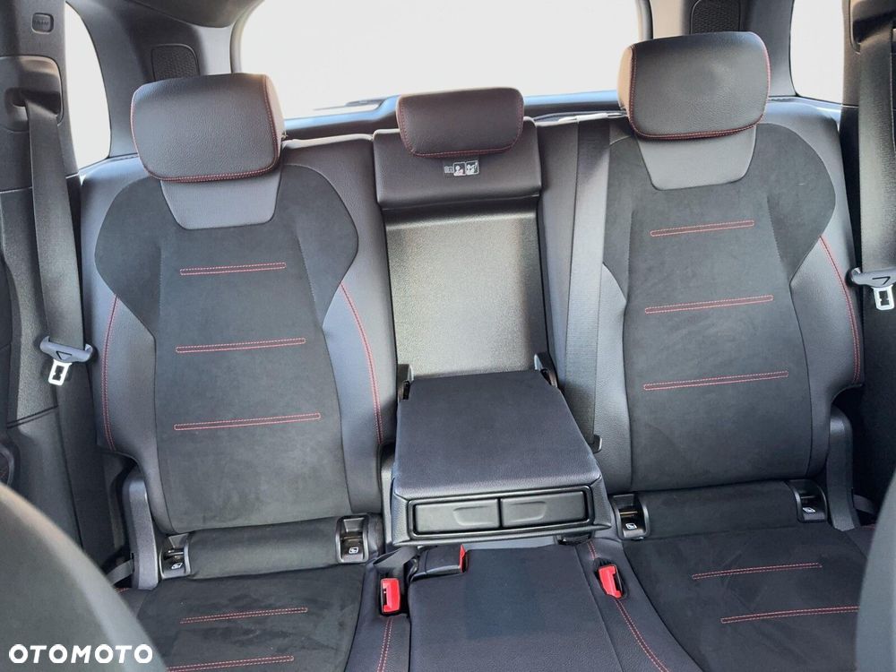 Mercedes-Benz GLB 200 d AMG Line 8G-DCT - 27