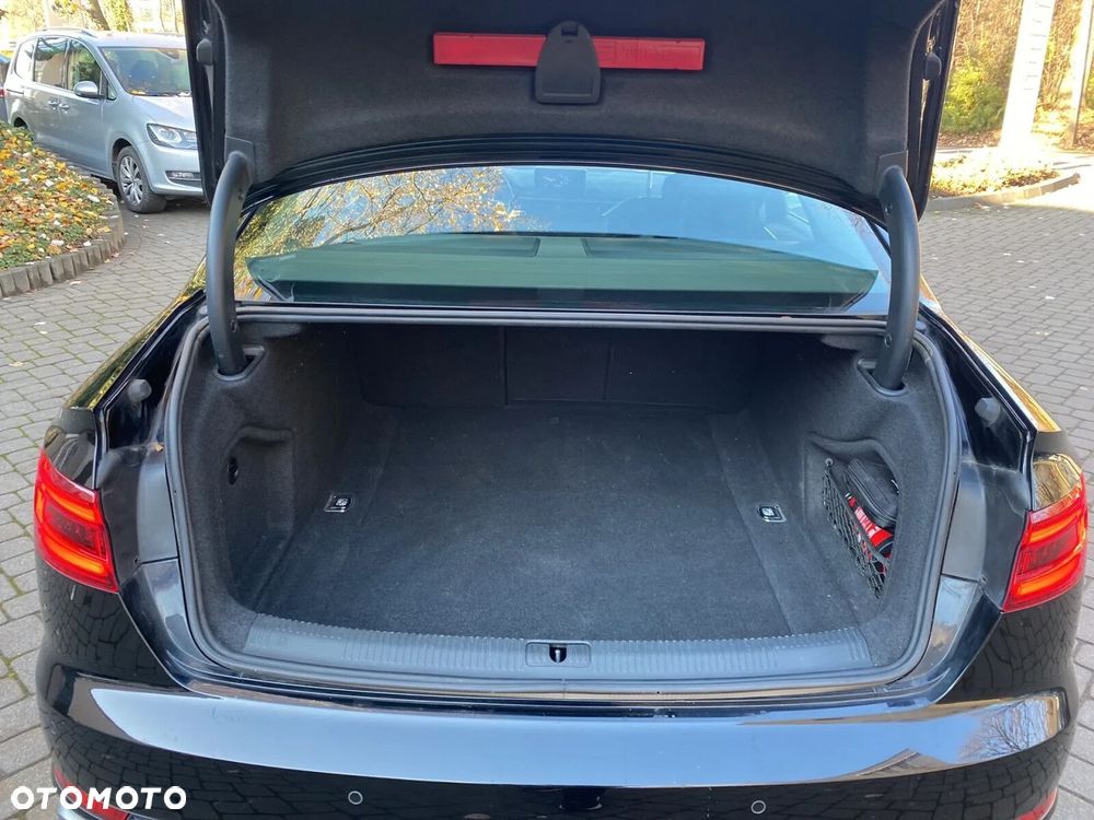 Audi A4 Limousine - 30